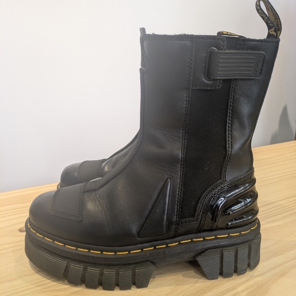 Dr. Martens Shoes - Dr.Martens bottes noires be-materials